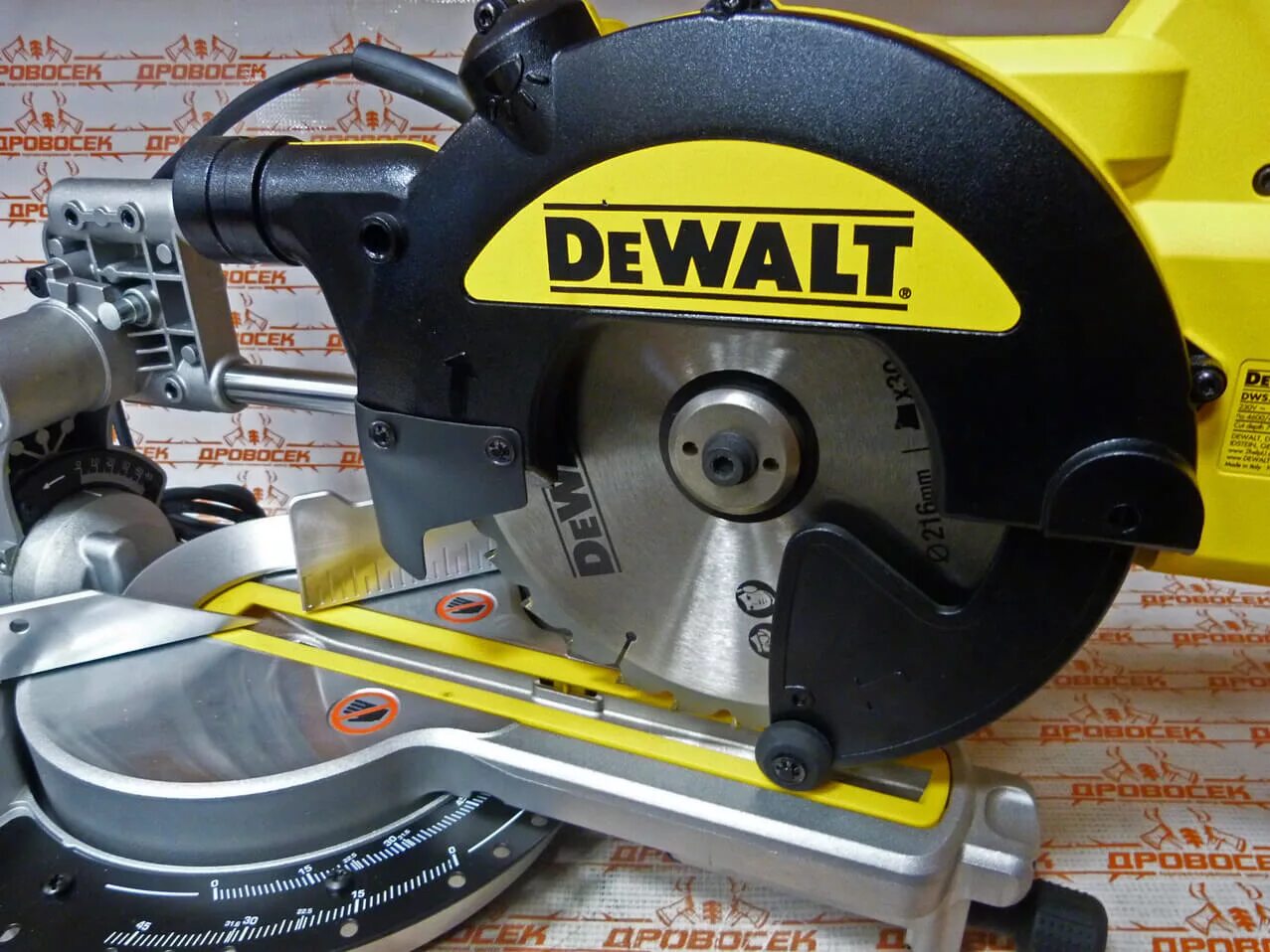 Dewalt dws774. Dewalt dws774-qs. dewalt dws777. dewalt dws727.