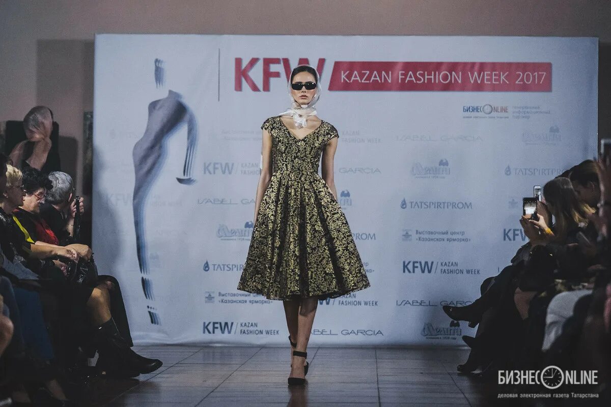 Rich fashion казань. Показ мод казань. Rich fashion казань вакансии. Дизайнеры казани одежда. Дизайнеры казани одежда.