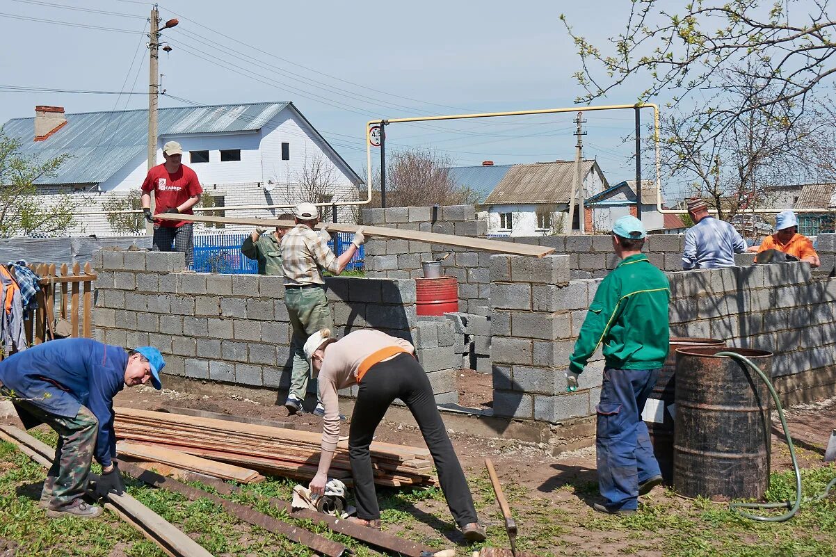 люди в сельской местности. городские и сельские жители. художник михаил щрилёв. семья в деревне. деревенские заботы.