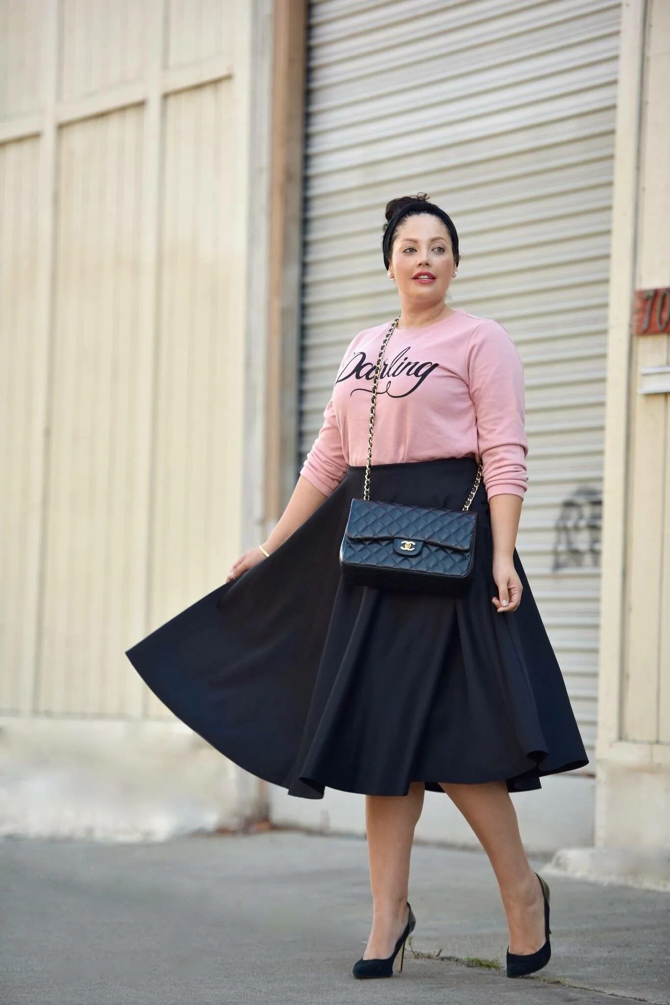 Стиль плюс сайз стиль. Юбка макси плюс сайз 2020. Юбки для полных женщин стильные. Танеша авашти 2018. Юбки женские для полных.