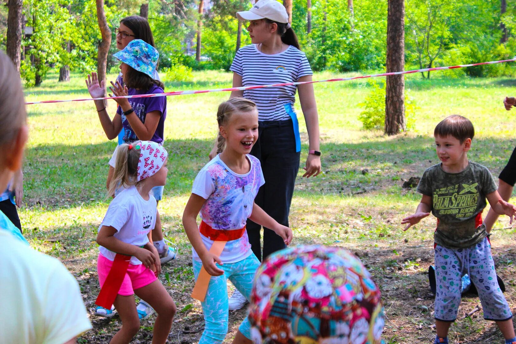 Городской лагерь челябинск. Планета Инглиш Челябинск лагерь. Лагерь Planet English Camp Челябинск. Лагеря в Челябинске летние. Детские летние лагеря Челябинск.