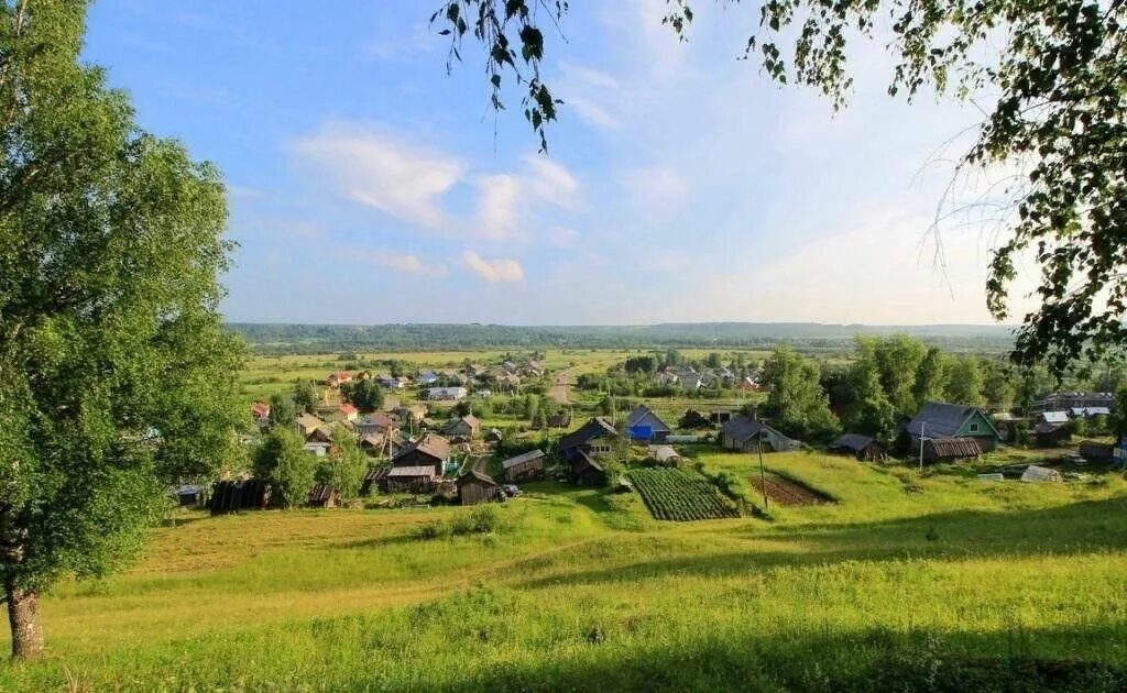 Эта деревня располагается. Год села в удмуртии 2025. деревня вдалеке. природа чувашии деревня. 2025 год в удмуртии объявлен годом.