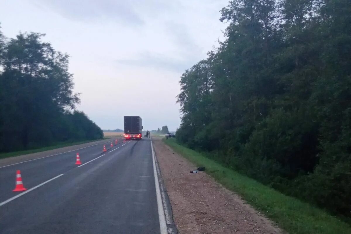 Дорога полоцк. Лепель полоцкий тракт фото. Дорога полоцк. Дорога на полоцк дыры. Дтп под полоцком 20 августа 2016.