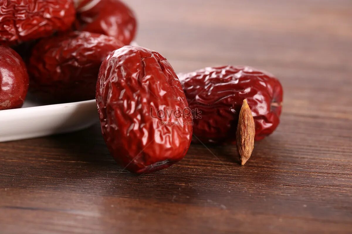 Red dates. Красные финики. Мистический Феник красный. Красные финики фото. 红枣 картинки.