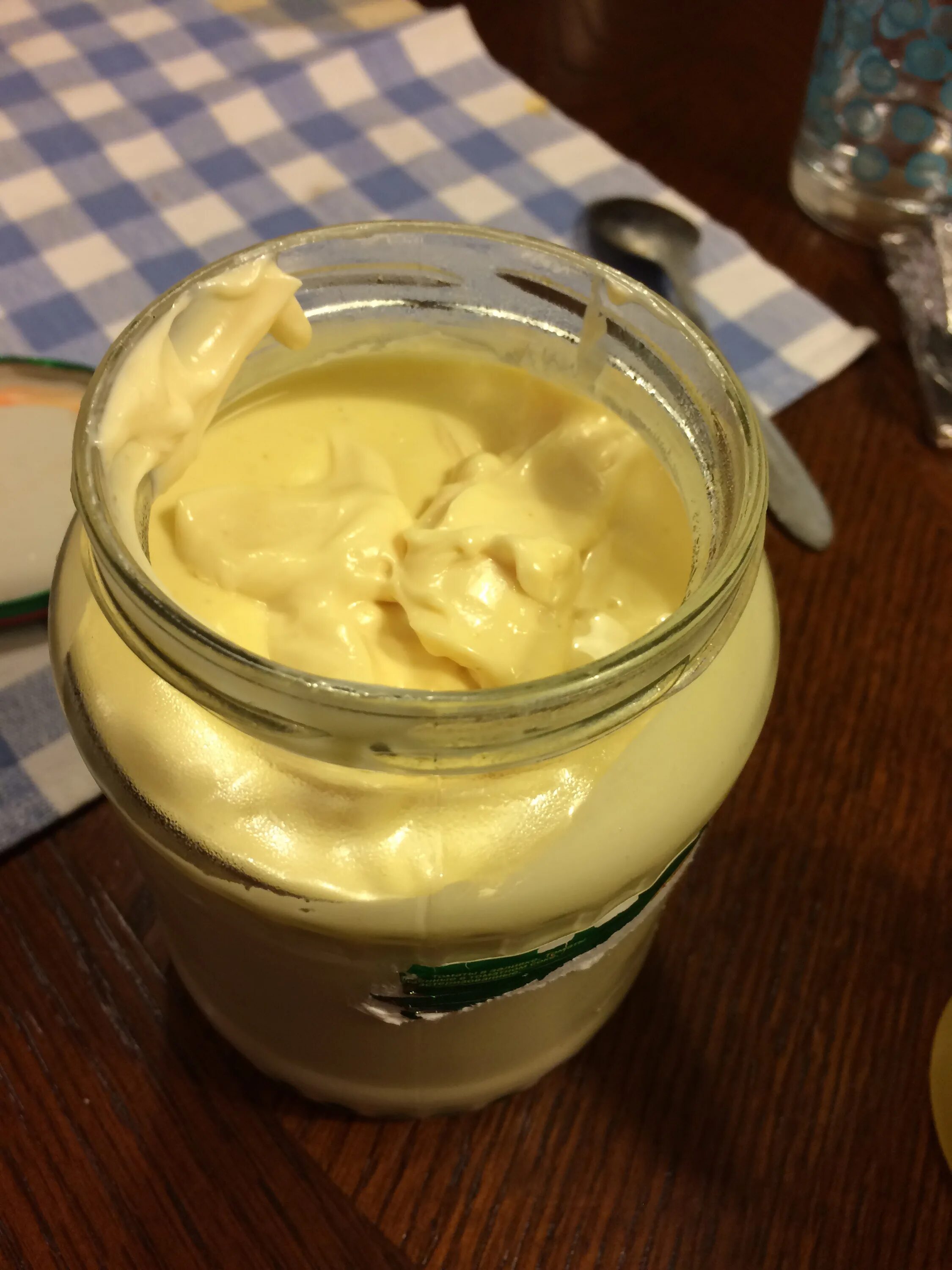 Соус майонез домашний. Домашний майонез в блендере с лимонным соком. Домашний майонез в банке. Домашний пп майонез. Майонез яичный.