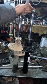 Передние амортизаторы тигуан