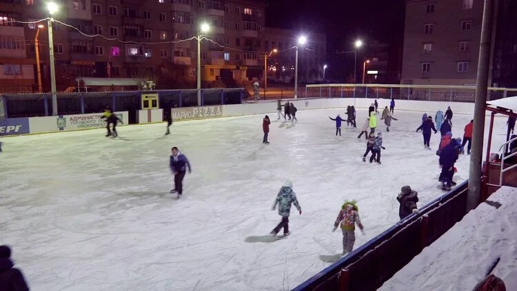 Центральный стадион Курган каток. Центральный каток Сыктывкар. Каток Центральный стадион Екатеринбург. Стадион сыктывкар каток