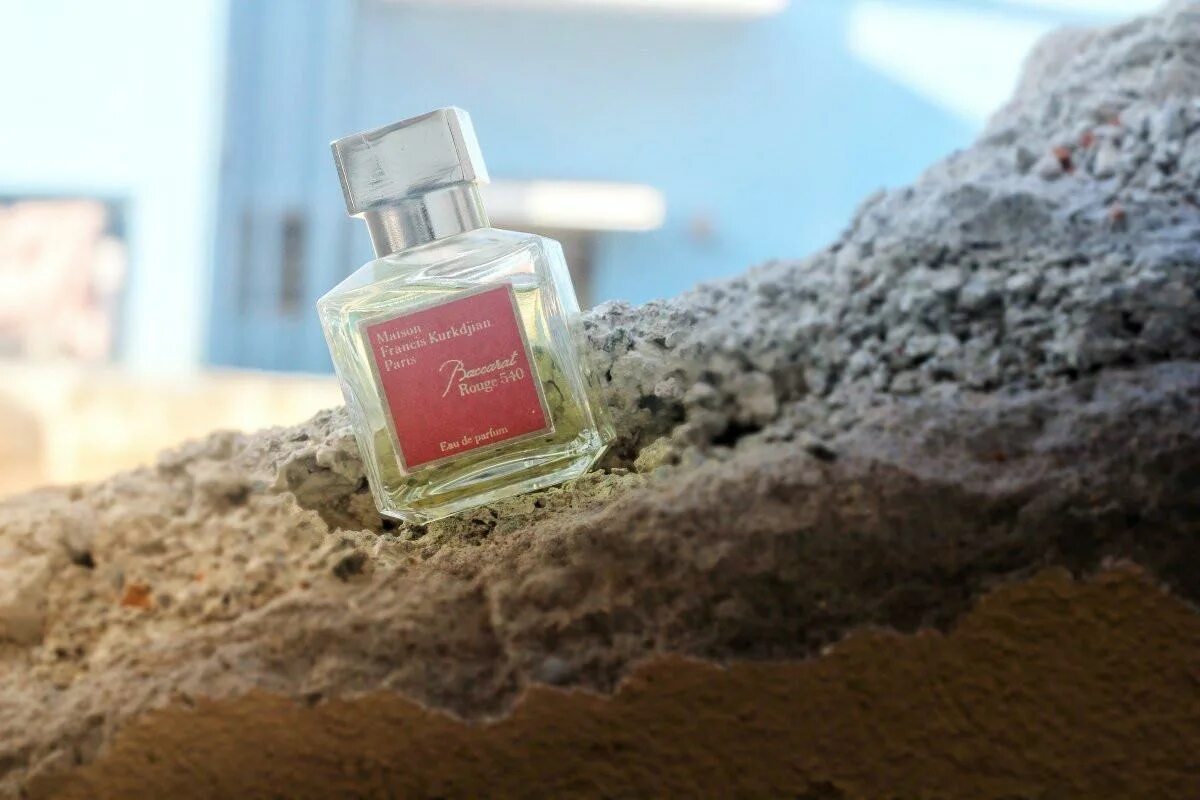 Баккара руж фрагрантика. Maison francis kurkdjian baccarat rouge 540. maison baccarat rouge 540. баккара фрагрантика. духи бакарат женские.