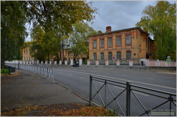 Республиканская клиническая больница бехтерева. Психиатрическая больница Бехтерева Казань. Бехтерева 15 психиатрическая больница. В.М.Бехтерев психиатрическая больница. Психиатрическая больница Майкоп.