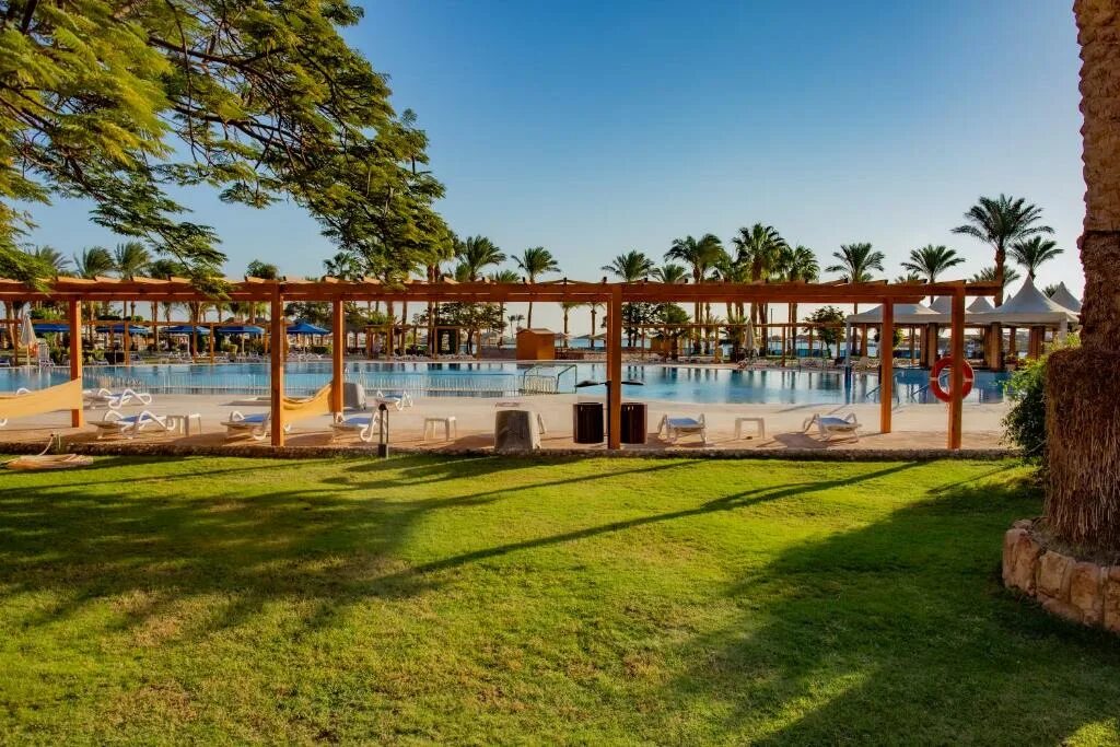 Continental hurghada. Continental Hotel Hurghada 5. Хургада Континенталь Хургада Резорт. Movenpick Resort Hurghada 5. Hotel & Resort Hurghada ex.Movenpick.