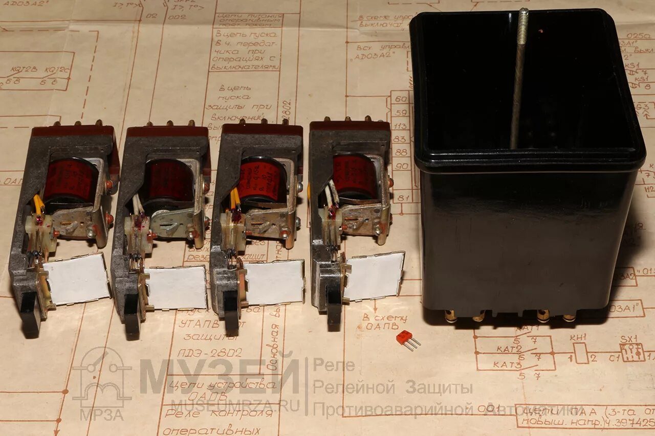 реле сэ 52 применение. блок сигнальных реле сэ-2. указательные реле рза. блок коммутации (блок реле) бр-10м. блок сигнальных реле.