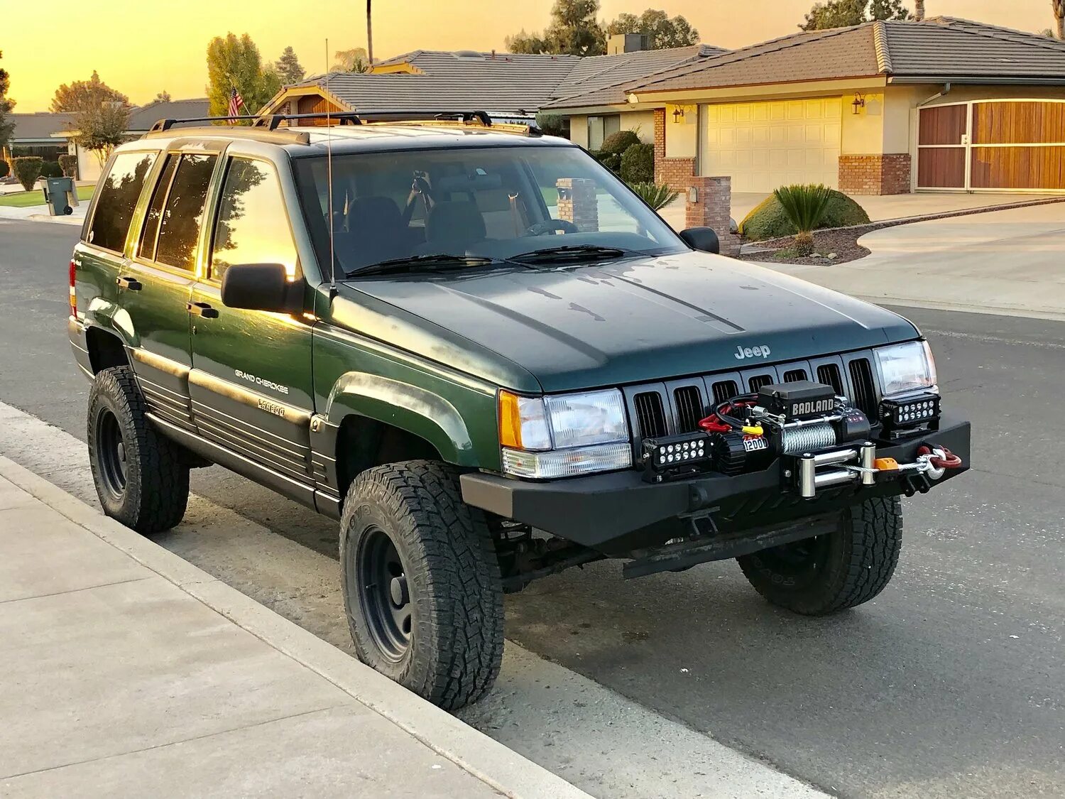 Jeep zj. Jeep Grand Cherokee ZJ. Jeep Grand Cherokee ZJ Laredo. Джип Гранд Чероки 98. Jeep Grand Cherokee ZJ 98.