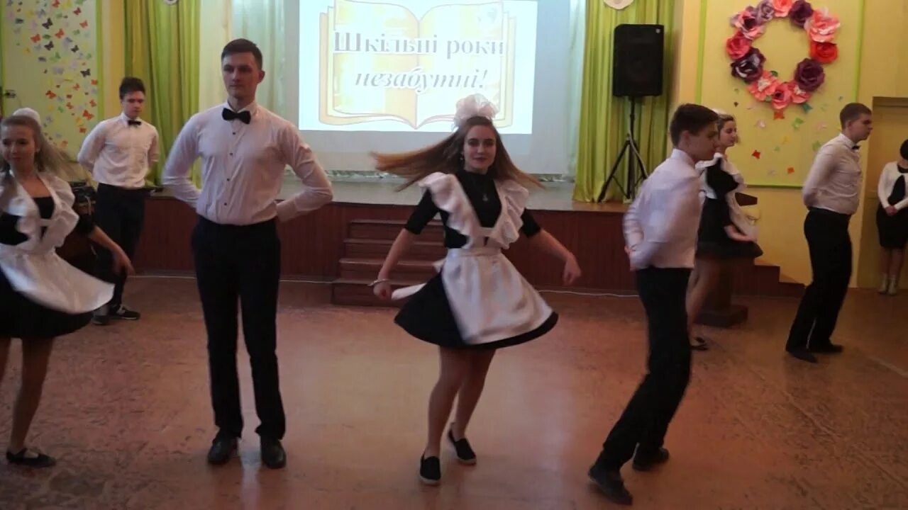 Школьные песни минус. Школьные песни ютуб. Песни про школу. Школьные песни ютуб. Школьные песни ютуб.