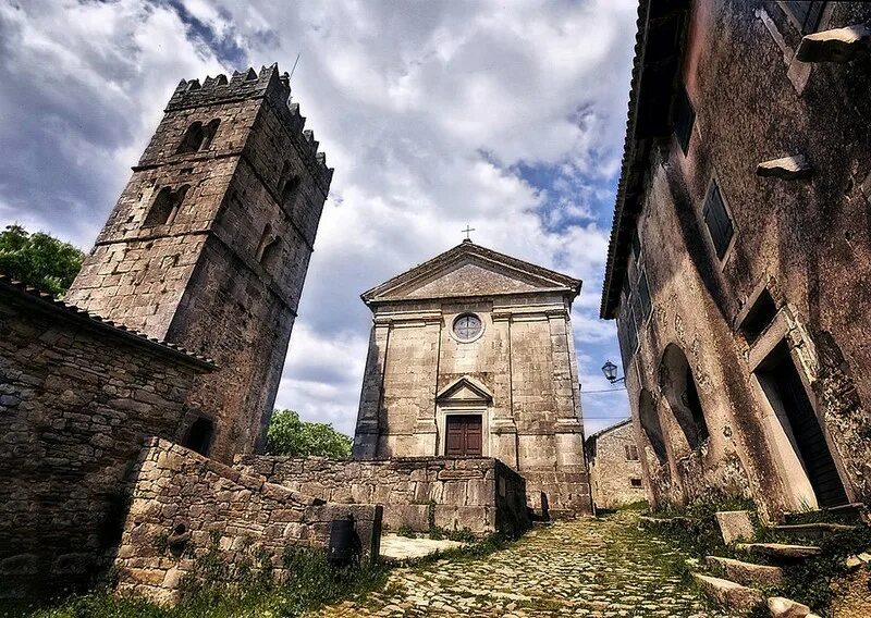 хум (бузет). маленький город хум хорватия. городок хум в хорватии. деревня рейне норвегия. город хум хорватия.