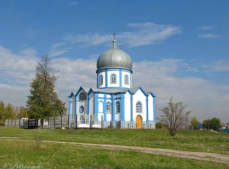 Потихоново харьковская область. Золочевский район Харьковской области. Первомайский Харьковская область Церковь. Село Первомайское Харьковская область. Москаленки храм.