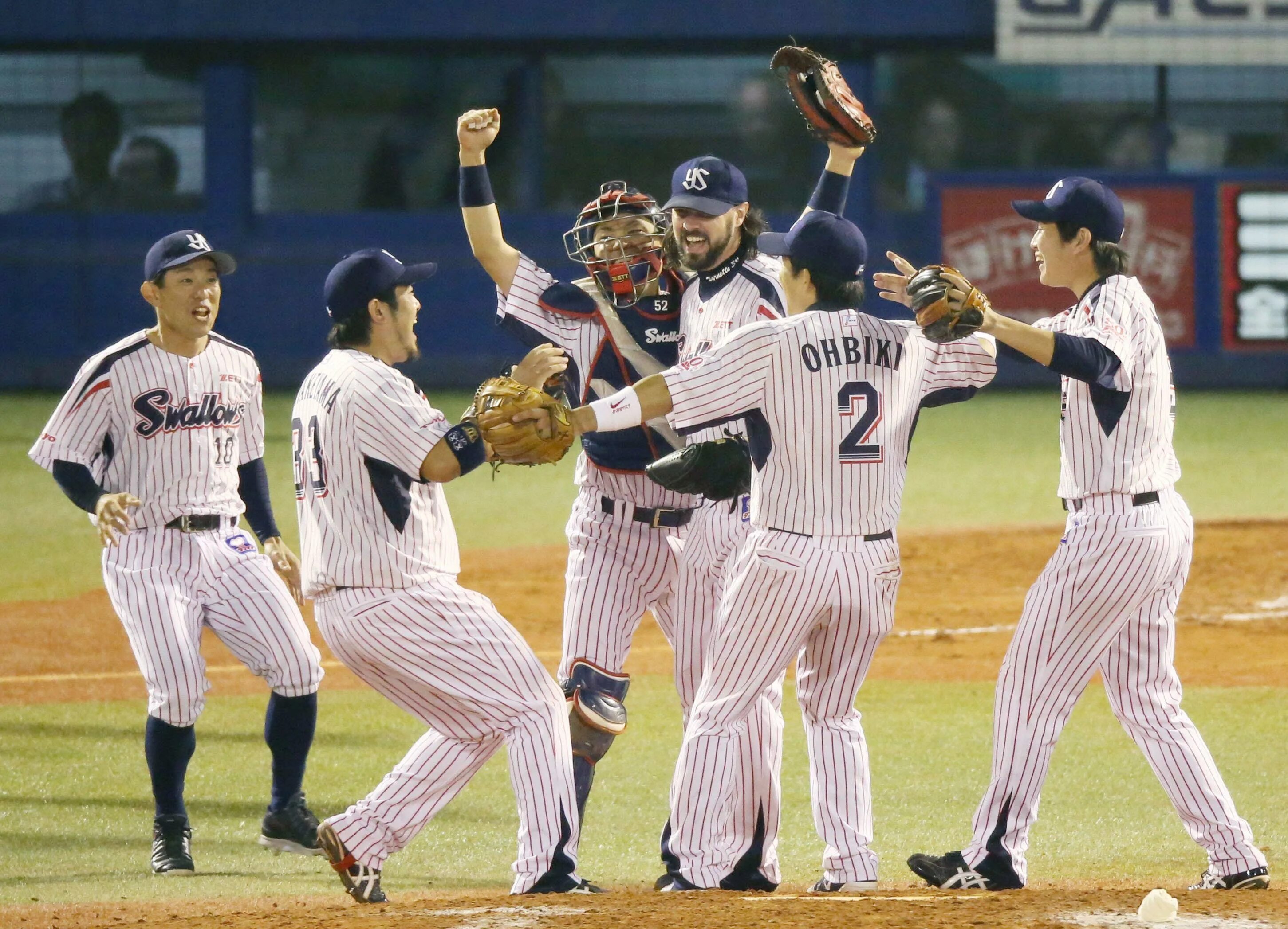 Бейсбол япония. Японские бейсболисты. Бейсбол в Японии. Бейсбол в Японии студенты. Лига бейсбола в Японии.