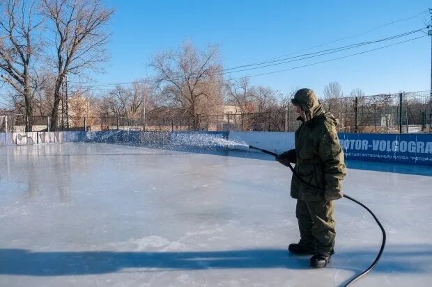 Каток у стадиона Волгоград. Каток Зенит Волгоград. Каток Волгоград Красноармейский. Каток на стадионе Зенит Волгоград. Катки волгоград красноармейский