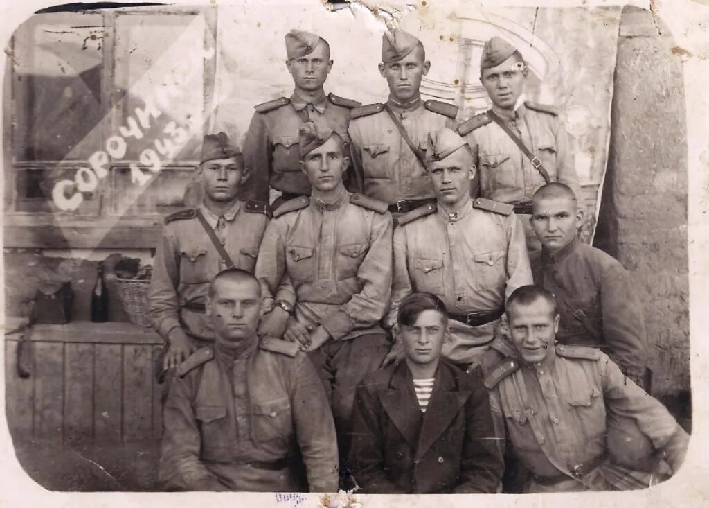 14 школа военных лётчиков энгельс. Челябинская кадетская школа-интернат. Неклиновская школа-интернат с первоначальной летной подготовкой. 10 летная школа. Балашовское военное авиационное училище летчиков.