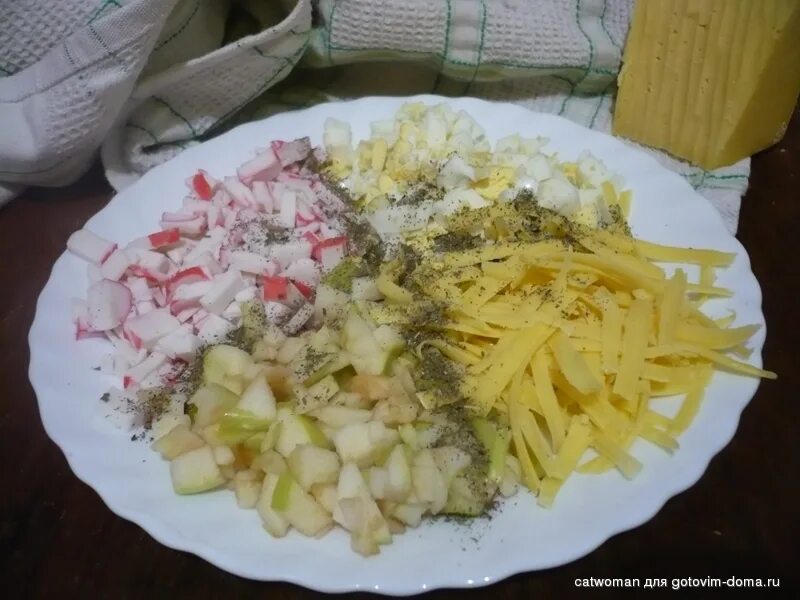 Салат с крабовыми палочками и грибами и огурцами. Салат аленка рецепт с фото. Салат аленка. Салат аленка рецепт. Салат аленка рецепт с фото.