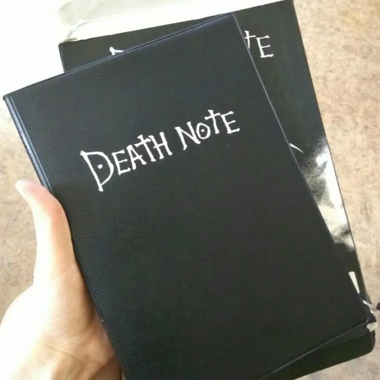 Тетрадь 2017. Death Note тетрадь внутри. Death Note тетрадка внутри. Тетрадь смерти заказать. Тетрадь смерти купить.