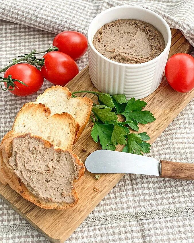 Рецепт паштета из печени курицы. Печёночный паштет из куриной печени. паштет из куриной. домашний паштет из куриной печени. паштет домашний ~ 500г.
