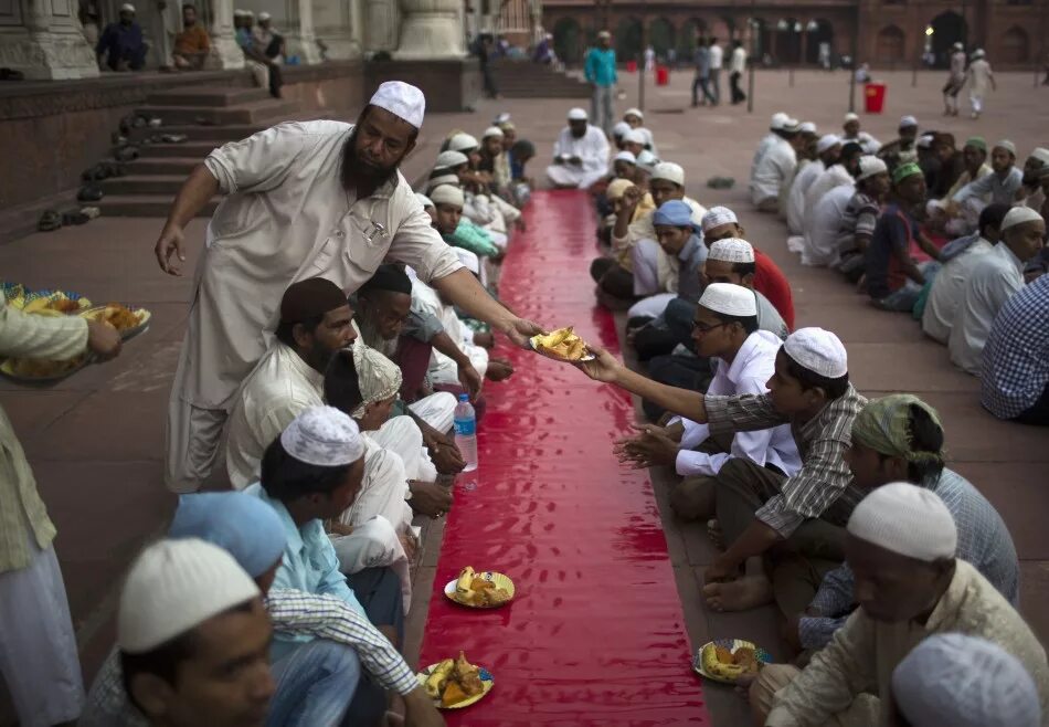 Рамадан в Индии. Индусы мусульмане христиане это. Мусульмане и индуисты конфликты. Голод в рамадан