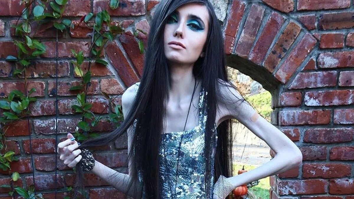 Eugenia Cooney Анорексичка. Eugenia Cooney 2019. Юджиния стример. Мистика блогерша. Лапа трэш блоггер