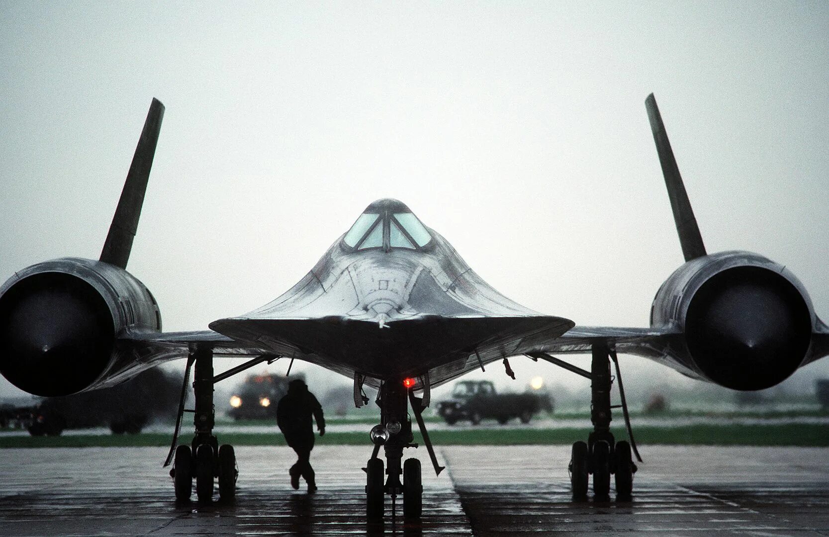 Вид 71. Самолет SR-71 Blackbird. SR-71 черный Дрозд. Черный Дрозд самолет SR 71. Разведчик «Локхид» SR-71a.