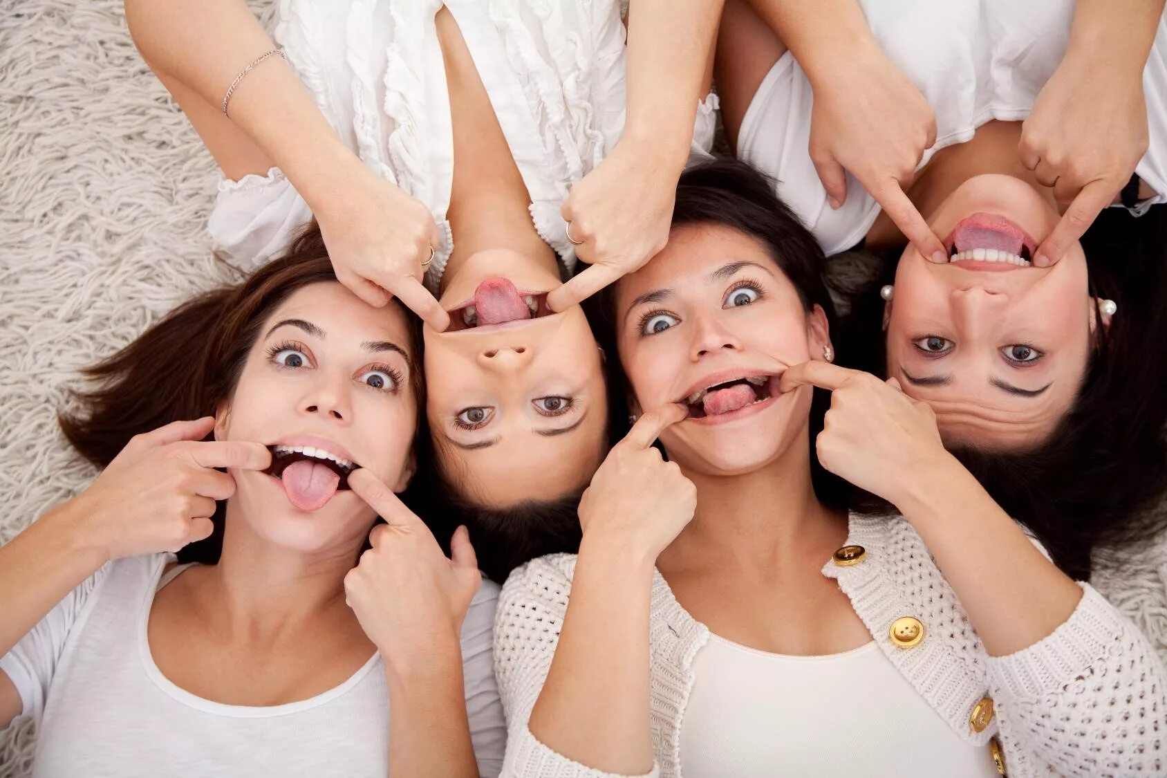 Картинки женщины группы смешные. Group tongue. Happy women Group. Faces Group.