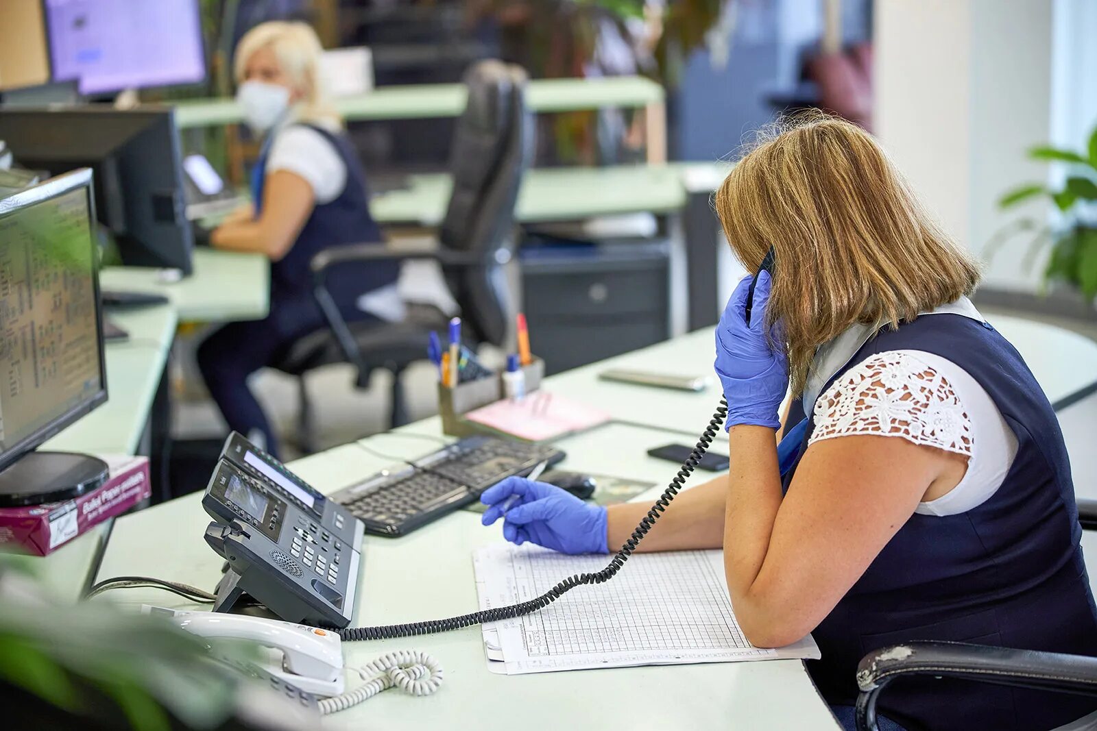 Онлайн консультант кнопка. «горячая линия» роспотребнодзора. Горячая линия рисунок. Горячая линия. Оператор приёма заказов.