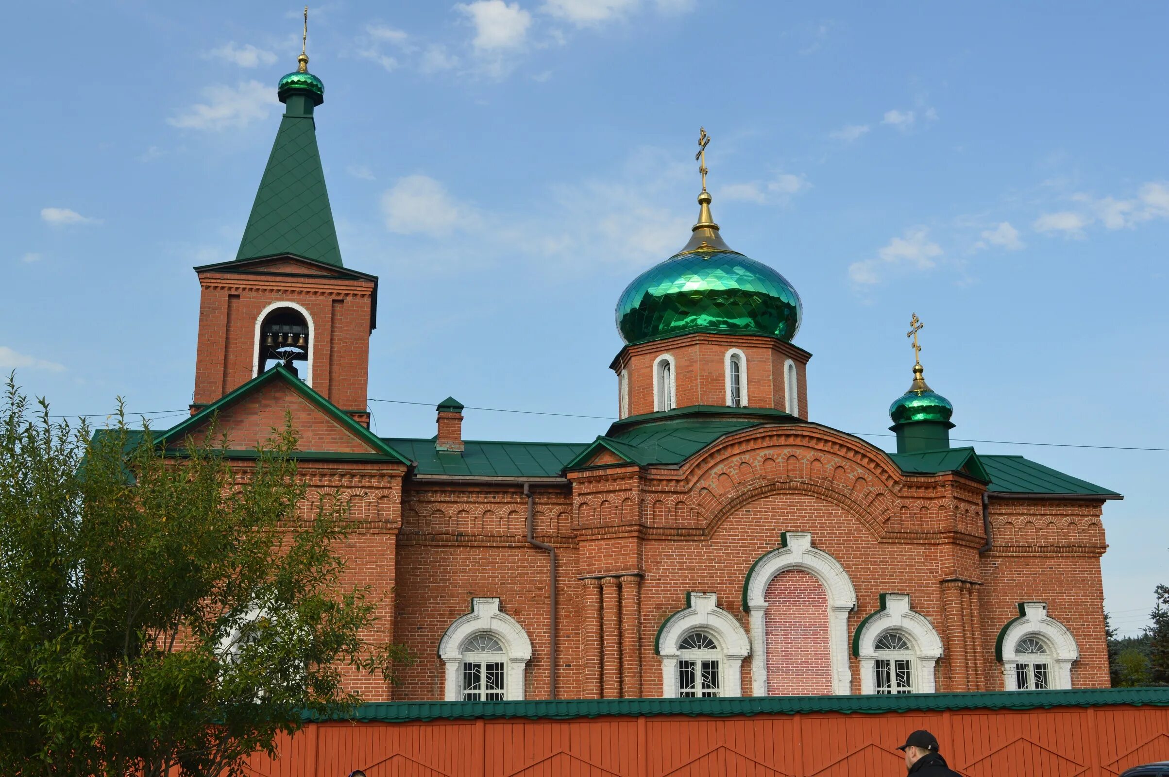 Тарасково свято троицкий. Свято-Троицкий монастырь Тарасково. Тарасково Свято Троицкий мужской монастырь Свердловская область. Свято-Троицкий Всецарицынский мужской монастырь село Тарасково. Храм в Тарасково Свердловская область.