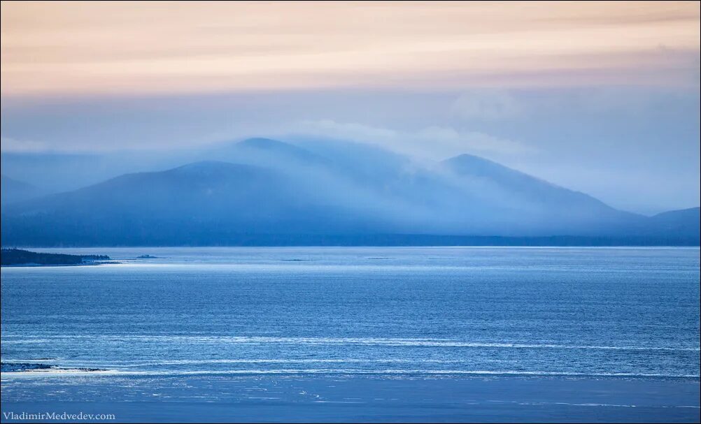 Белое море. Белый залив. Море стало белым. Белоснежное море.