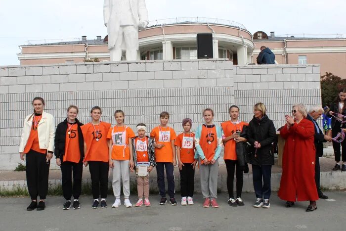 школа номер 2 еманжелинск 1б. школа 6. мола среди школьниц 2»21. школа 16 еманжелинск. школа филиал еманжелинск.