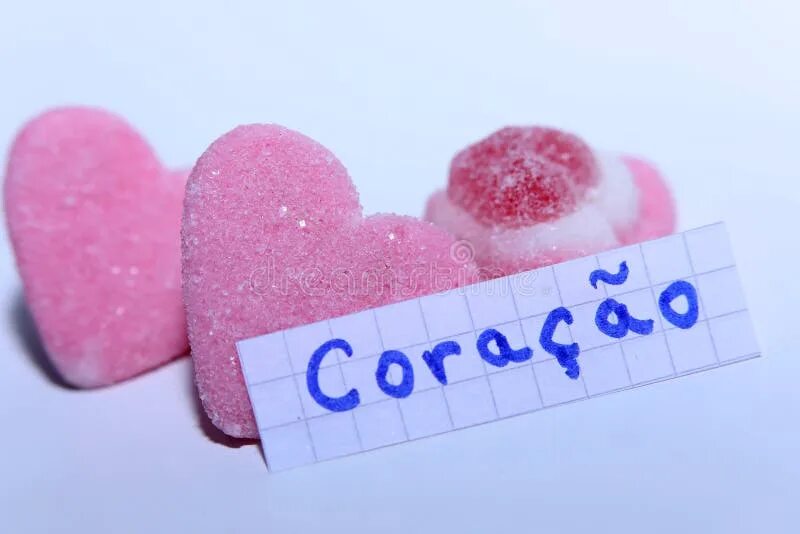 Твое сердце перевод на английский. Сердце с английском словом. сердечка по английский. как на английском будет сердечко. картинки как пишется по английски сердце.
