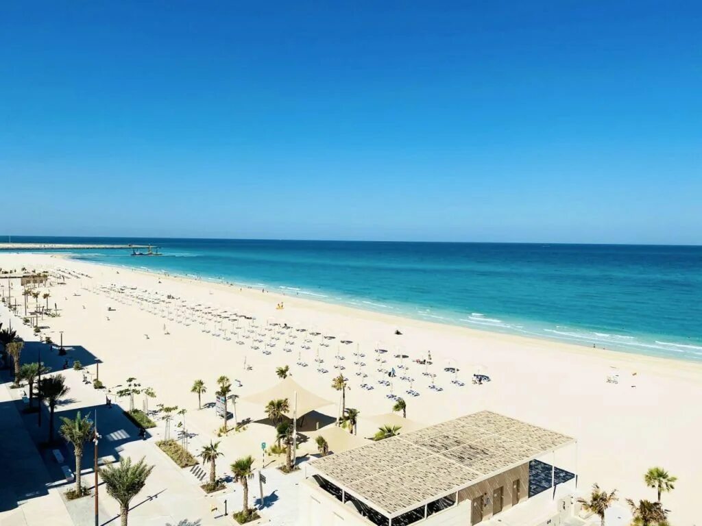 Абу-Даби Saadiyat Beach. Пляж острова Саадият Абу-Даби. Соул Бич Саадият. ОАЭ остров Саадият.