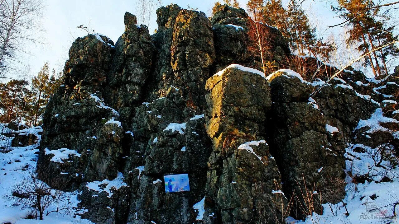 природные памятники. бажовский парк сысерть. уральские горы азов гора. бажовы горы. гора азовка полевской.