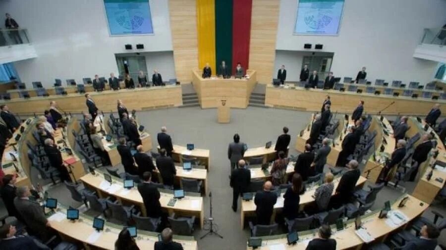 парламент литвы здание. водительские права литва. конституция литвы. литва законодательство. конституция литвы.