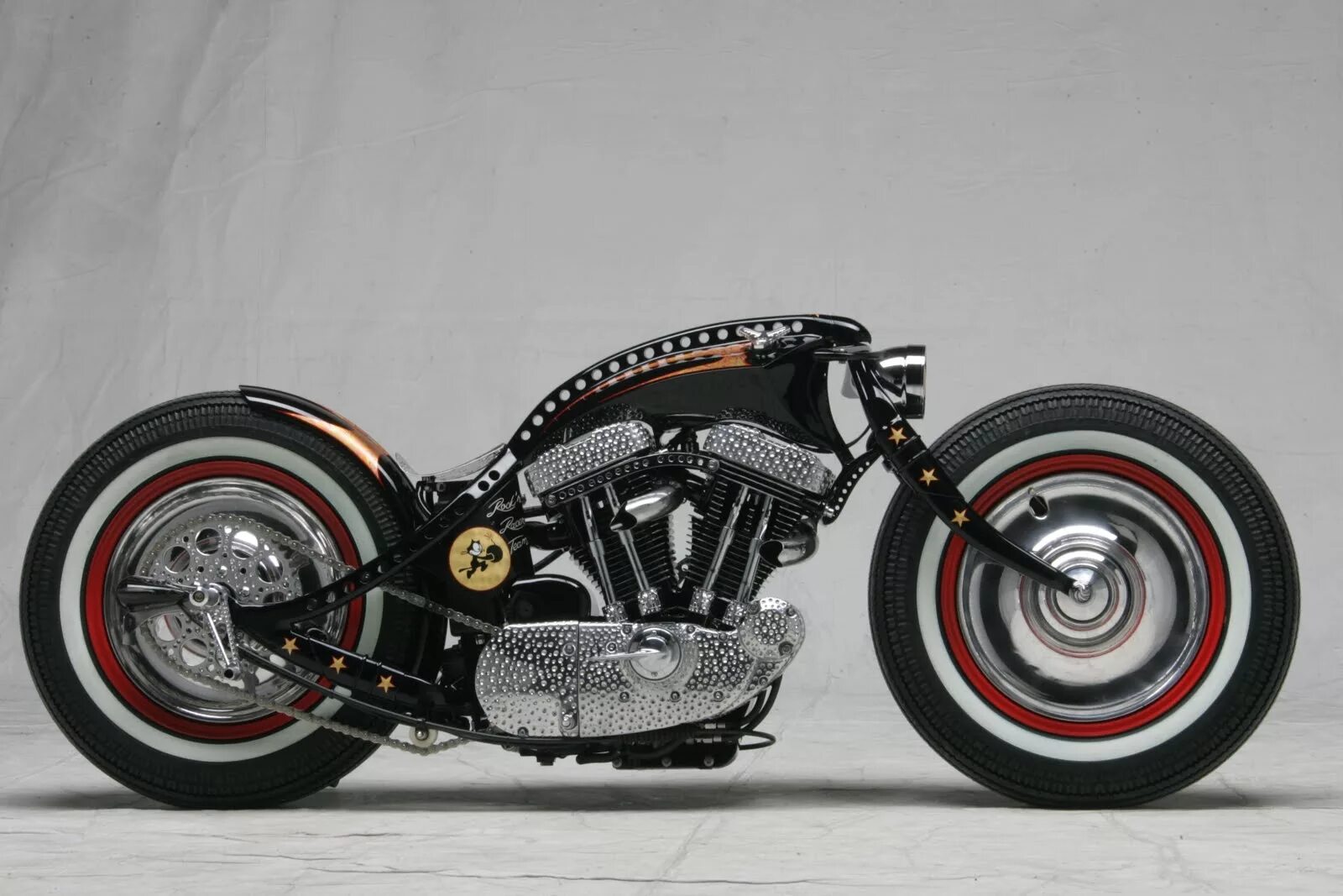 Harley чоппер кастом. Кастом мотоцикл. Харлей Дэвидсон боббер. Harley Davidson Sportster.