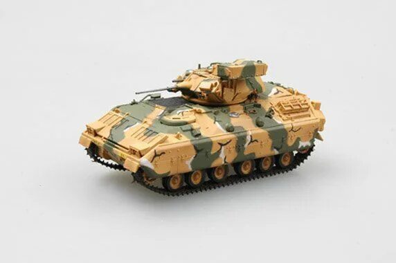 Easy производитель. Брэдли модель 1/72. Масштабные модели ground Armor m1 a1. Easy model 1/72 танки. БМП m2 Bradley внутри.