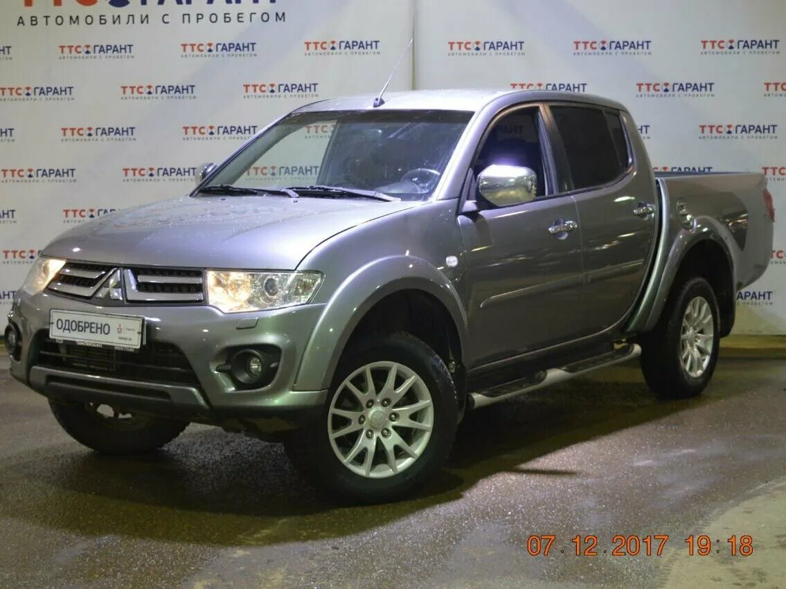 Mitsubishi l200 2014. Мицубиси l200 2014. Мицубиси л200 серая. Mitsubishi l200, 2014 с Европы. L200 Mitsubishi серо синяя.