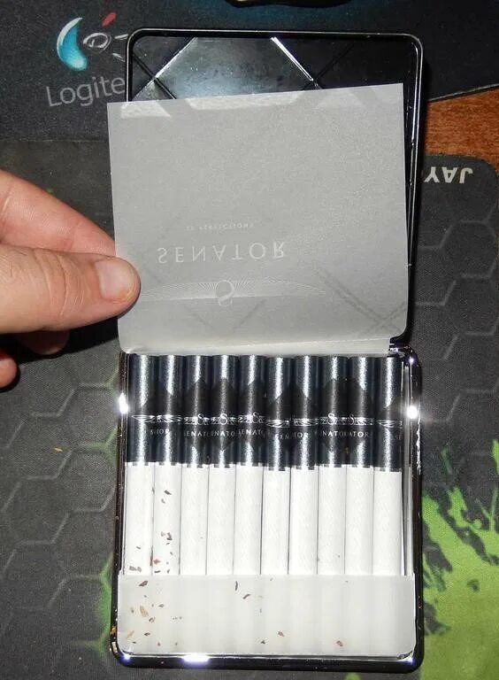 Сигареты morion crystal. Сенатор вишня портсигар. сигареты senator sobranie. сигареты senator grand virginia. сенатор в портсигаре.