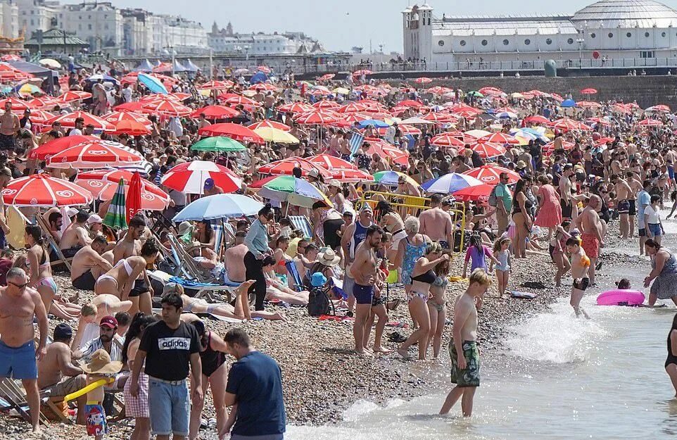 выбросы метана в год в оаэ. жара в лондоне. самый теплый год в истории. 2024 самый жаркий год в истории. сильная жара.
