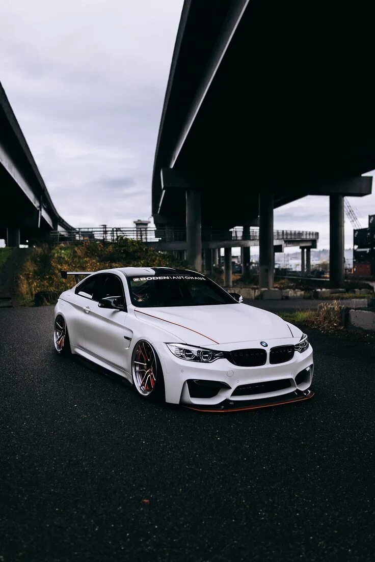 I in that car