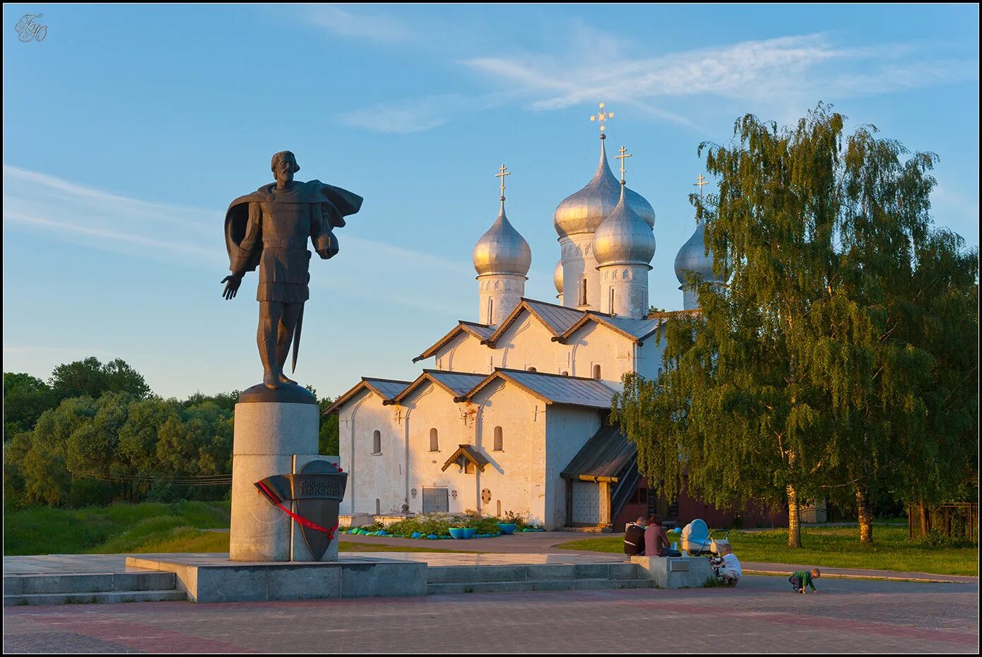 Душа великий новгород. Монумент Александру Невскому в Великом Новгороде. Пам\ятник Александру Невскому Великий Новгород.