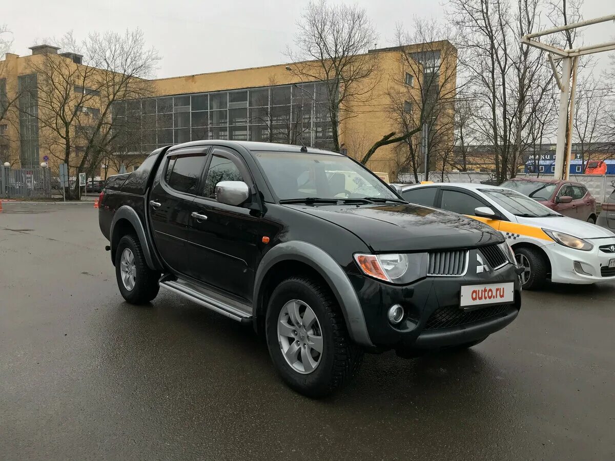 Митсубиси л200 2007. Mitsubishi l200 2008 года. Митсубиси l200 2008 года. Митсубиси л200 на мойке. Митсубиси л200 2008 года дизель.