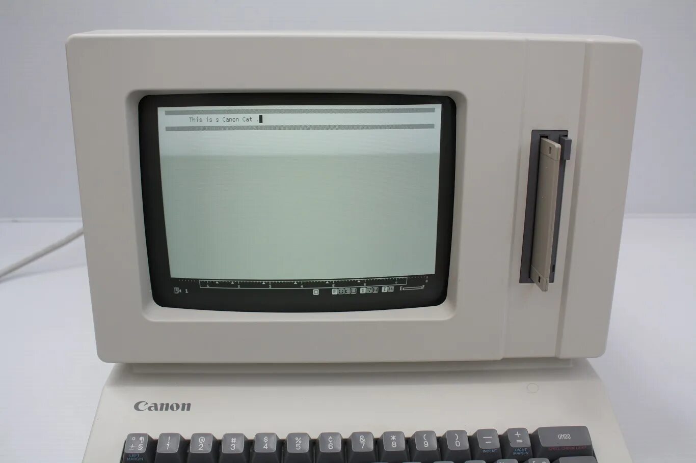 Output screen. Canon cat компьютер. cat screen 5030. fnf canon cat. персональный компьютер canon 2009 года.
