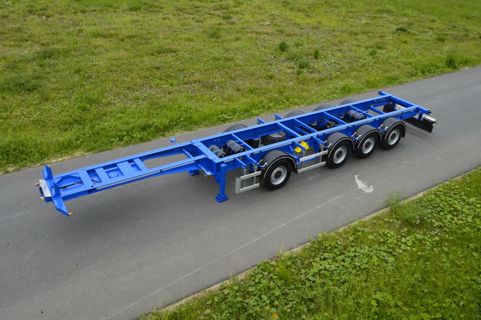 Gut trailer. Gut trailer. Полуприцеп fs453. Gut trailer прицеп. Гут трейлер прицеп.