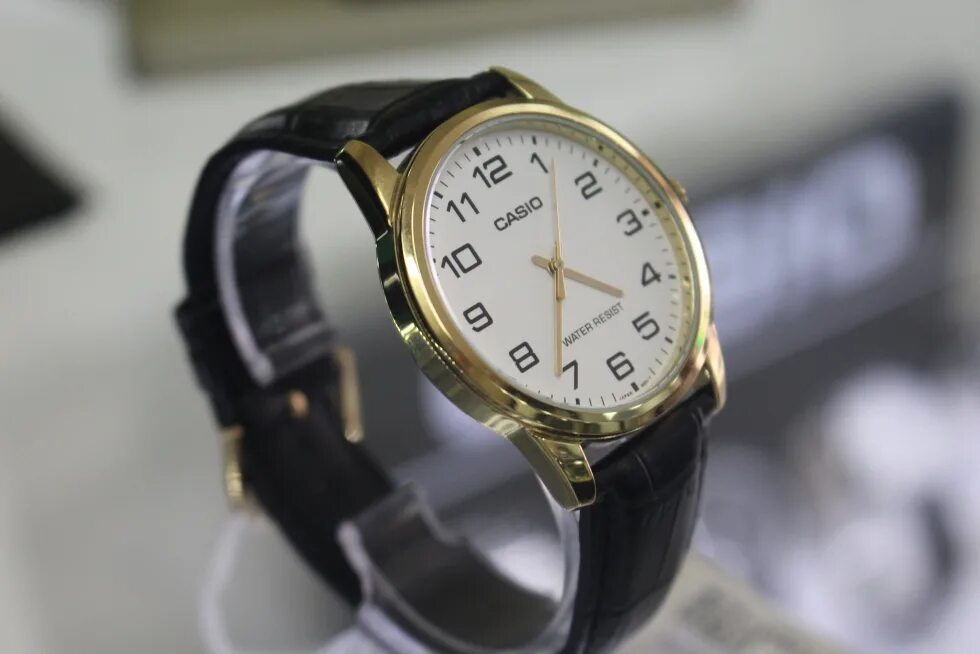 Mercedes gl x164. Светильник уличный brill gl-63dl. Гл - 1 моделька. Часы луч однострелочник гл-1. Прицел камеры.