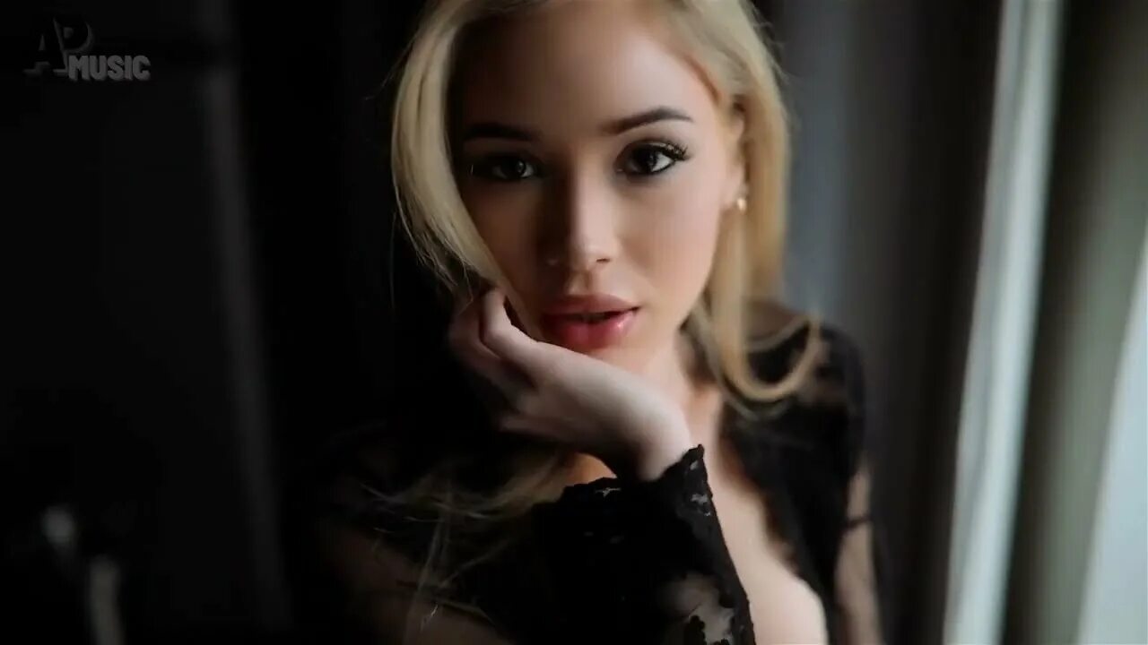 Dapa deep feat. Dapa deep 2025. девушка из клипа kapral - insomnia. девушки из клипа dapa deep. insomnia kapral remix.
