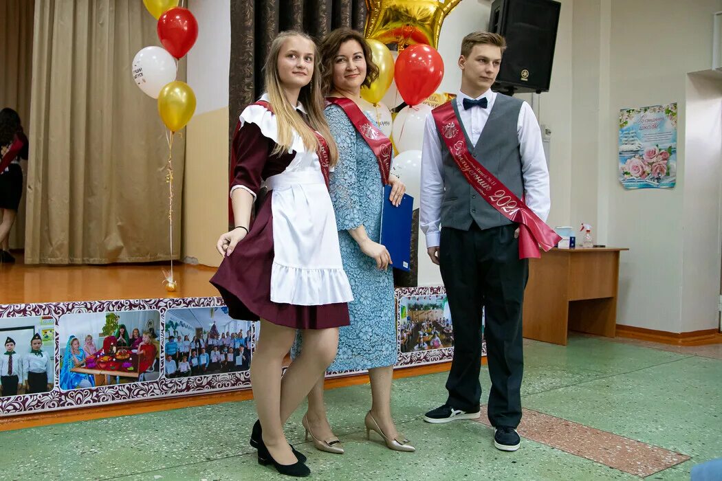 11 школа благовещенск. 22 школа благовещенск. благовещенск выпускной 2015. последний звонок школы амурская область. последний звонок благовещенск.